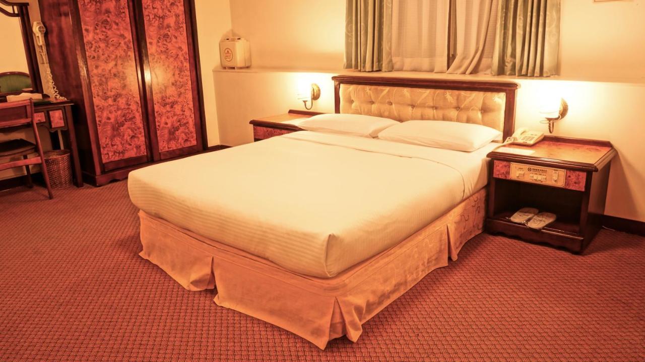 Hwa Du Hotel Tainan Luaran gambar