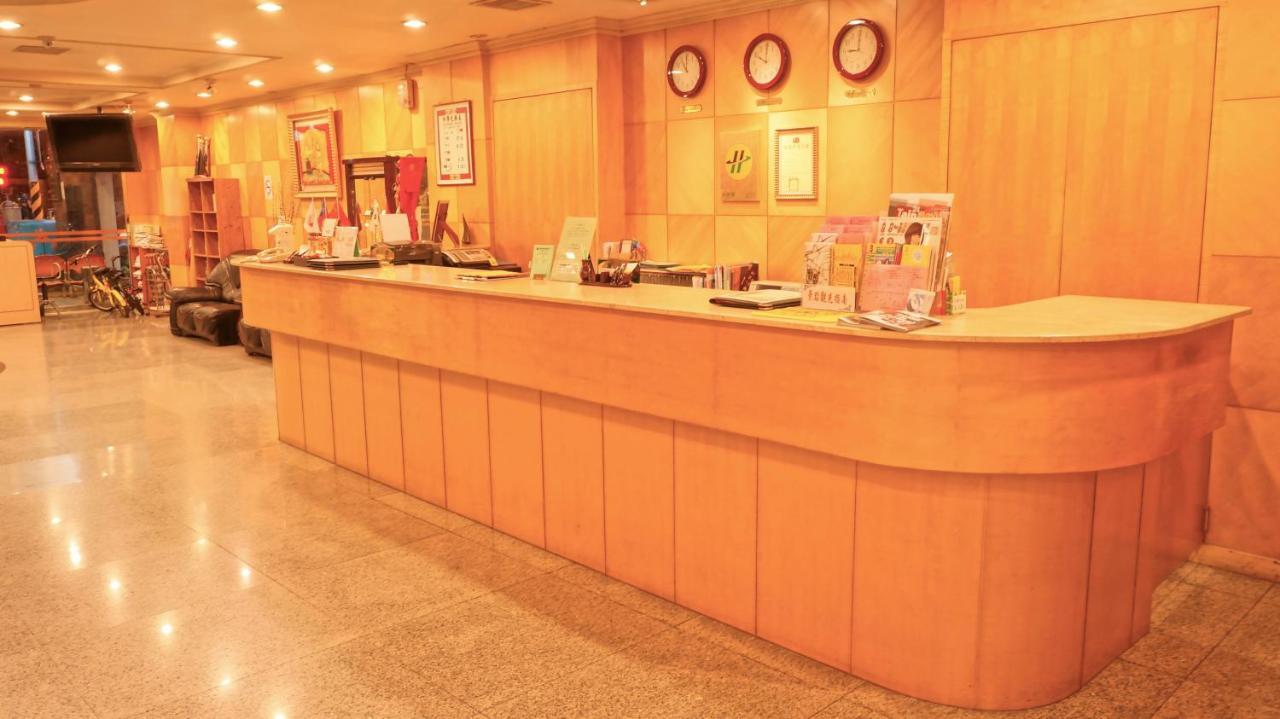 Hwa Du Hotel Tainan Luaran gambar