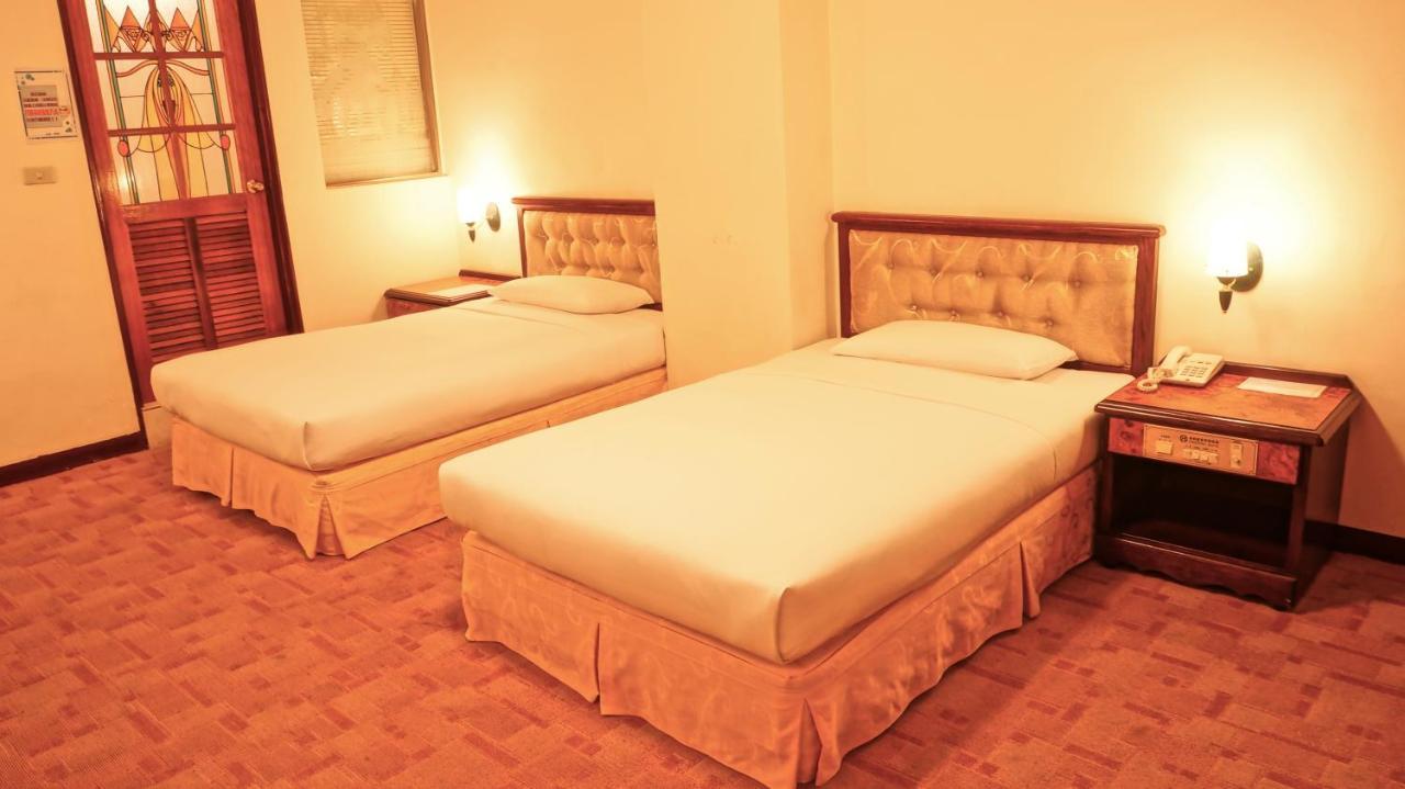 Hwa Du Hotel Tainan Luaran gambar