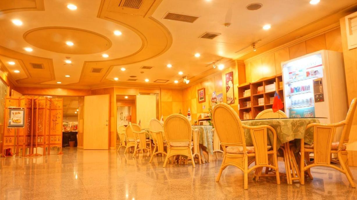 Hwa Du Hotel Tainan Luaran gambar